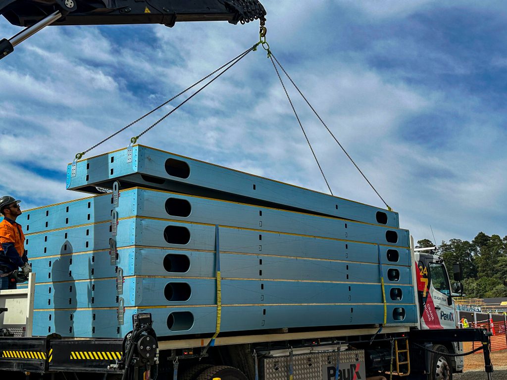 Hyperspan Flooring Chassis Delivery